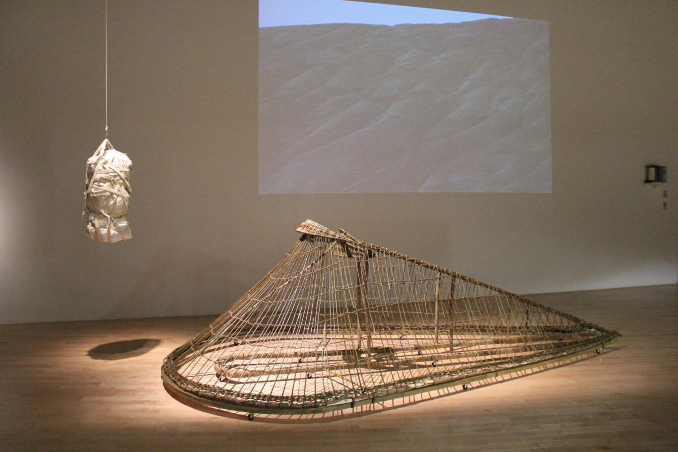 02 installation pourvu qu il pleuve 2013 Nathalie Levasseur artiste