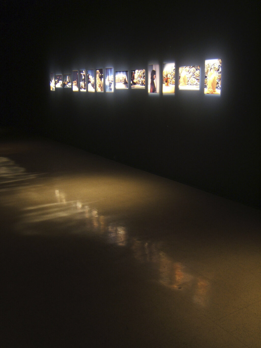 06 Au pied du mur 2008 Nathalie Levasseur Artiste