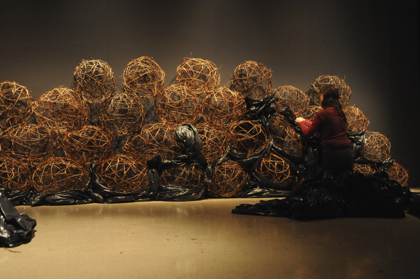 12 Au pied du mur 2008 Nathalie Levasseur Artiste