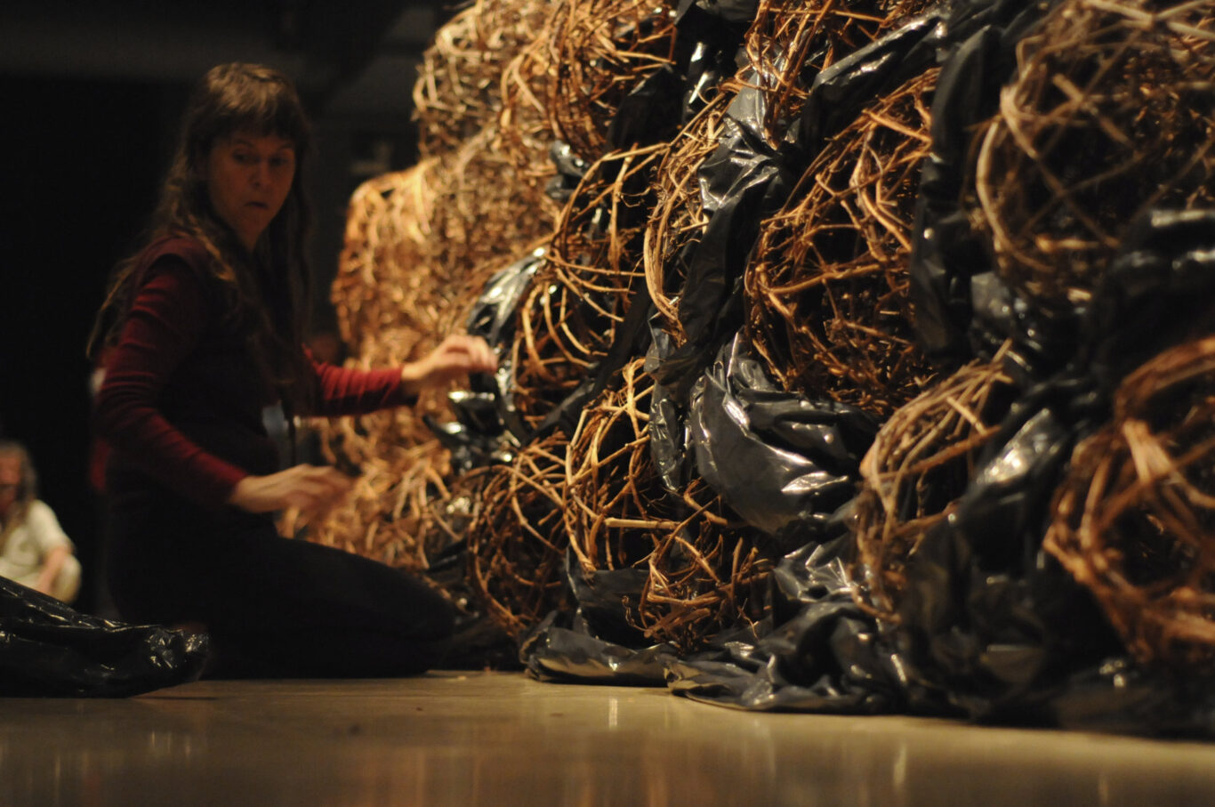 13 Au pied du mur 2008 Nathalie Levasseur Artiste