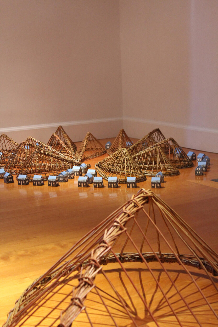 18 installation pourvu qu il pleuve 2013 Nathalie Levasseur artiste