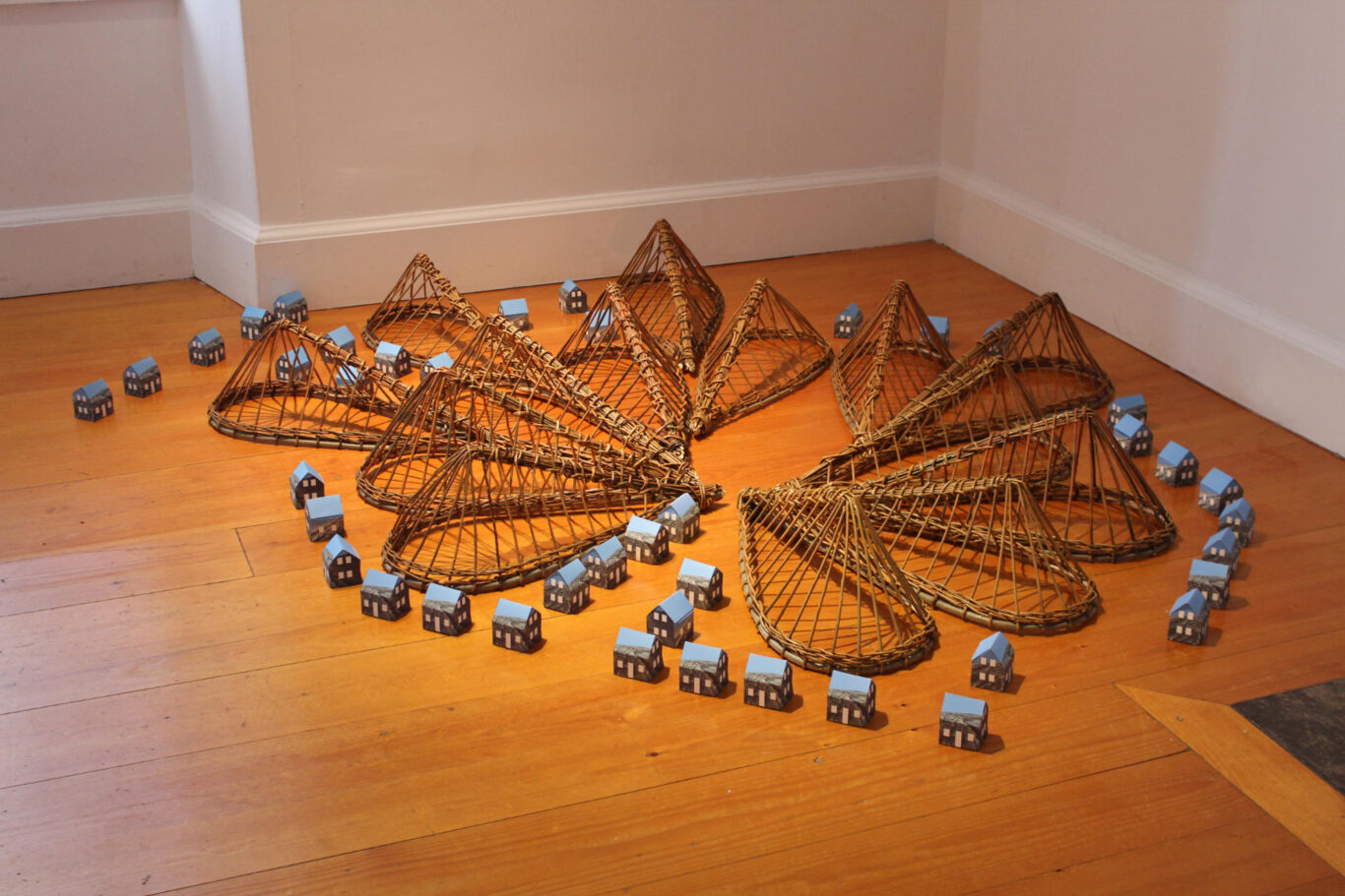 19 installation pourvu qu il pleuve 2013 Nathalie Levasseur artiste