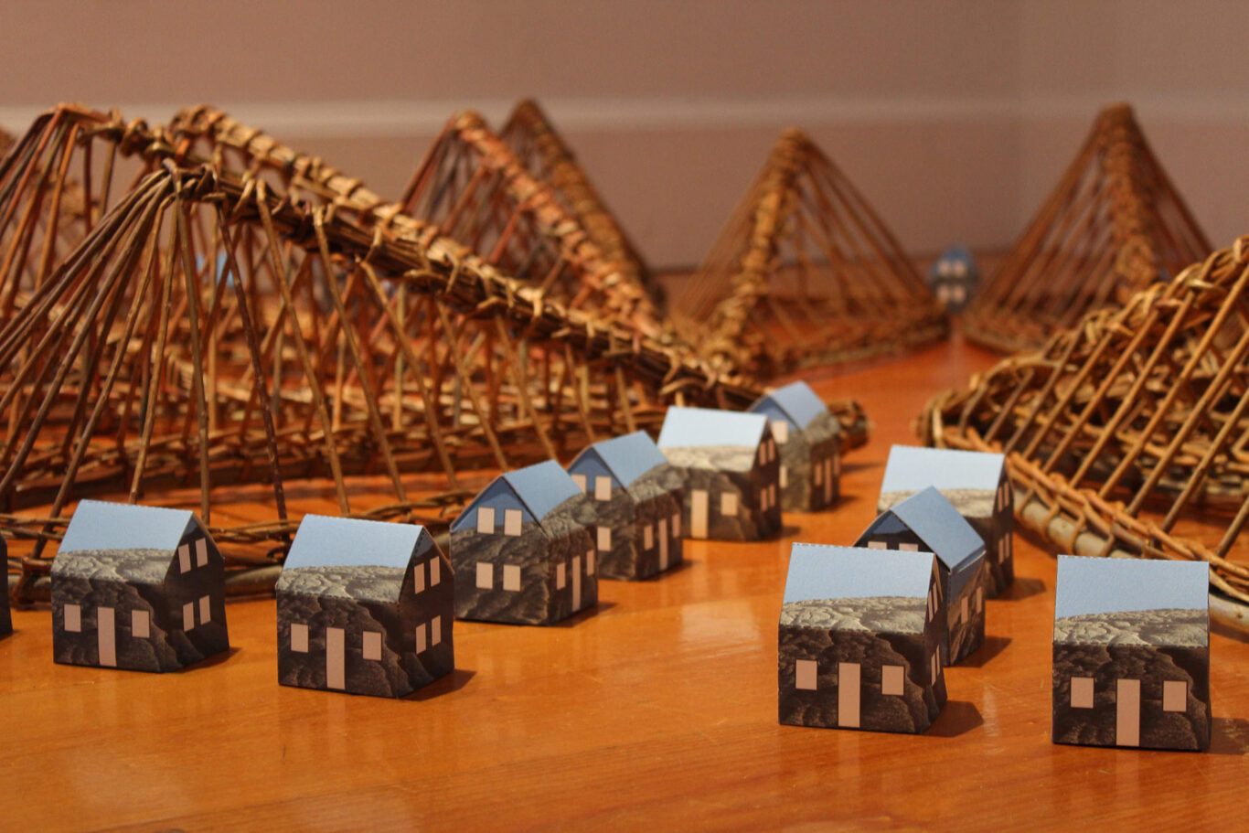 20 installation pourvu qu il pleuve 2013 Nathalie Levasseur artiste